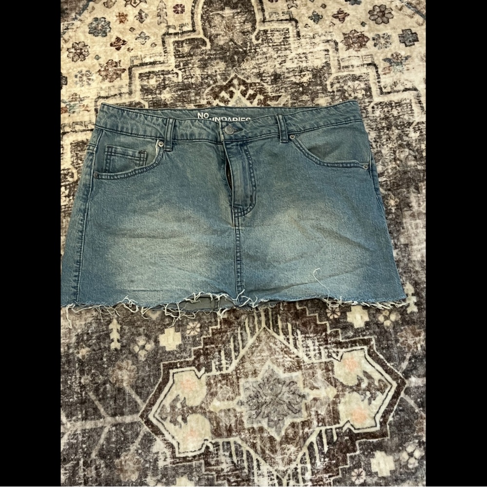 Denim Frayed Hem Jean skirt